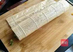 Sushi roll Illustration of how to do it 7