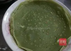 Illustration of how to make mugwort pancakes 5