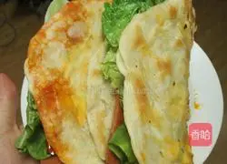 Illustration of how to make egg-filled pancakes 5