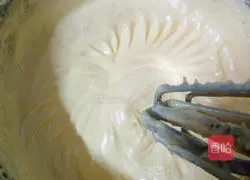 Red Velvet Banana Pound Cake Recipe Illustration 4