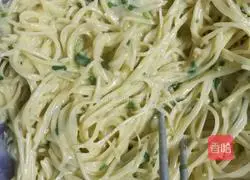 Illustration of how to make potato pancakes 2