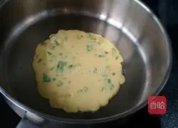 Illustration of how to make egg pancakes 6