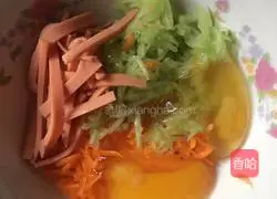 Illustration of how to make three-thread egg cake 3