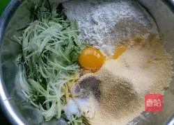 How to make cornmeal and cucumber egg pancakes Illustration 3
