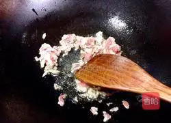 Illustration of Laoganma's fried pancakes 5