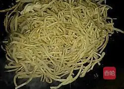 Illustration of how to make fried egg pancakes 2