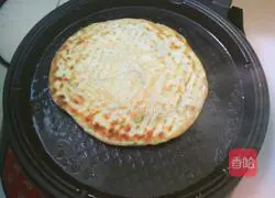 Illustration of how to make salt and pepper scallion pancake 16