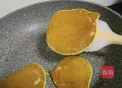 Illustration of how to make corn tortillas 3