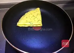 Illustration of how to make green onion egg pancake 9