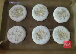 Illustration of how to make sesame cakes with oil residue 16