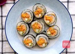 Illustration of how to make meat floss sushi 8