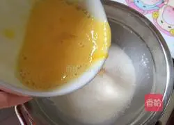 Illustration of how to make whole egg tarts 7