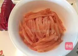 Illustration of how to make stir-fried pancakes with shredded chicken and soybean sprouts 3