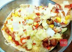 Illustration of how to make ham and assorted pizza with finger cake base 6