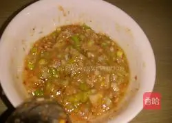 Illustration of how to make scallion pancakes 7