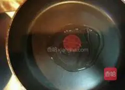 Illustration of how to make sausage noodles 4