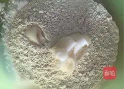 Illustration of how to make egg yolk cake 4