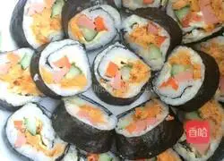 Illustration of how to make meat floss sushi 9