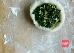 Illustration of how to make hot noodle chive cake 4