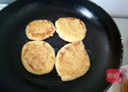 Illustration of how to make milk-flavored corn cakes 6