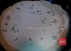 Illustration of how to make green onion egg pancake 4