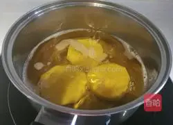 Illustration of how to make Indonesian potato pancakes 3