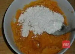 Illustration of how to make red cake 4