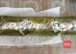 Illustration of how to make matcha towel roll cake 7