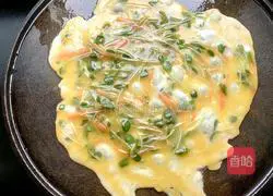 Illustration of how to make Chinese toon egg cake 7