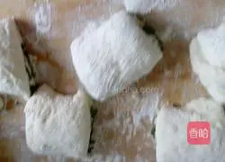 How to make scallion pancakes 5