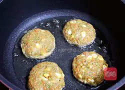 Illustration of how to make chicken and vegetable pancakes 8