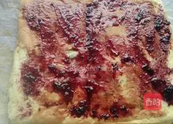 Illustration of how to make raisin cake rolls 12