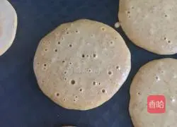 Illustration of making oil-free and sugar-free whole wheat banana muffins 6