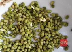 Illustration of how to make mung bean cake 1