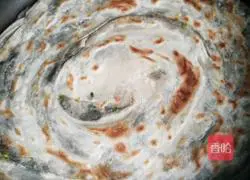 Illustration of how to make black sesame paste and scallion pancakes 6