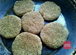 Illustration of how to make pancakes 17