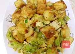 Illustration of how to make fried pancakes and eggs 4