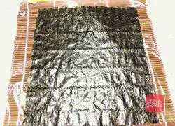 Illustration of how to make yam sushi 10