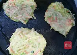 Illustration of how to make fried watermelon and potato cakes 5