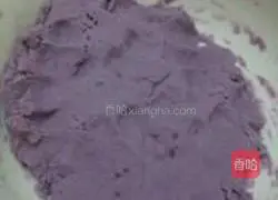 Illustration of how to make purple potato and red bean cake 5
