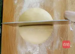 Illustration of how to make scallion pancakes 3