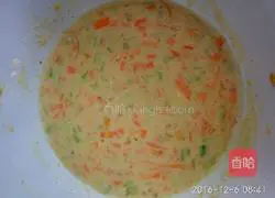 Illustration of how to make carrot and egg pancakes 6