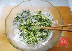 Illustration of how to make chive egg pancake 5