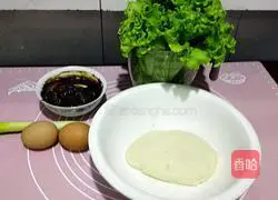 Illustration of how to fill pancakes with eggs 1