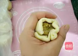 Illustration of how to make chestnut cake 14