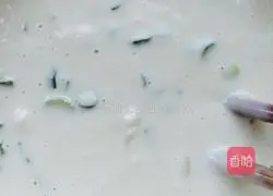 Illustration of how to make green onion and egg pancakes 4