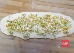 Illustration of how to make green onion pancakes 5