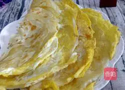 Illustration of how to make egg pancakes 10