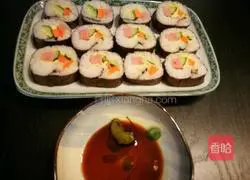 Illustration of how to make delicious ham sushi 7