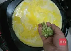 Illustration of how to make egg pancakes 7